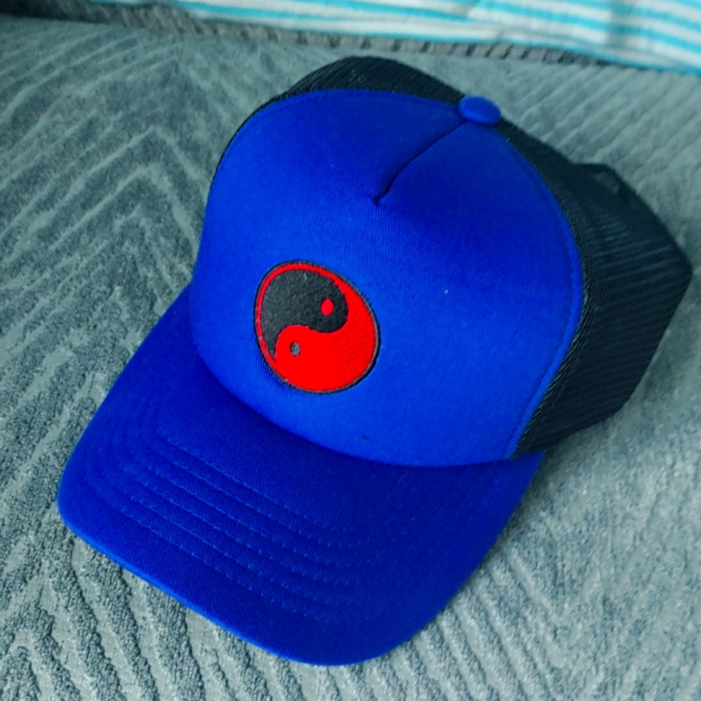 Trucker hat, Cap, Baseball hat